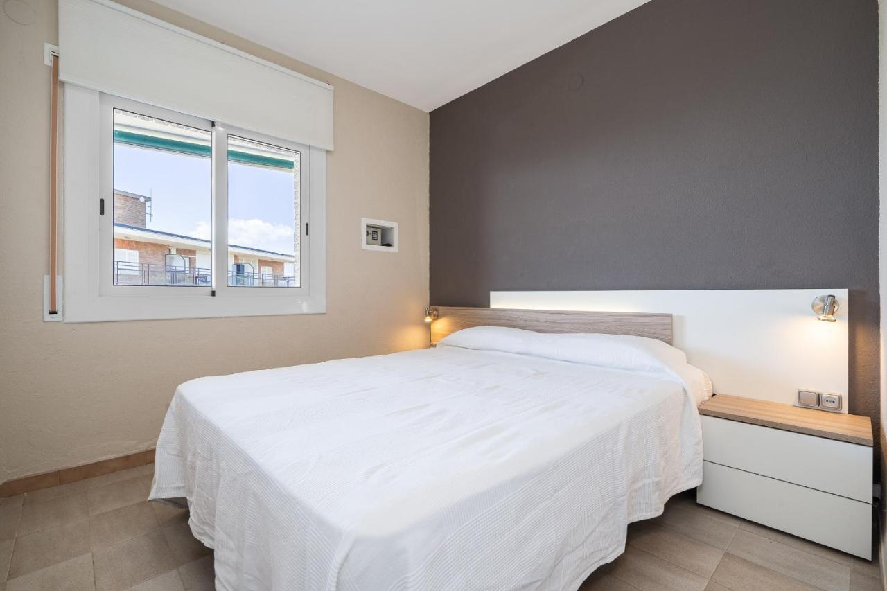 Hauzify I Apartament Punta Del Cavall Салоу Екстериор снимка