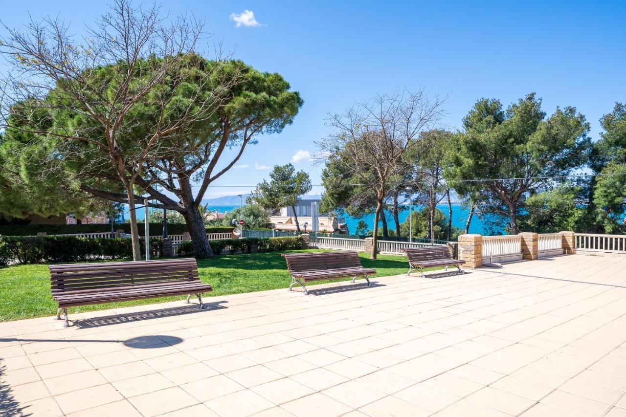 Hauzify I Apartament Punta Del Cavall Салоу Екстериор снимка